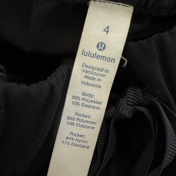 Lululemon On The Fly Pant *Woven 28", Black, Size 4 - Picture 11 of 11